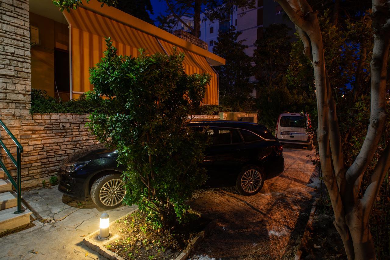Villa Domus Salento Suites & Rooms Con Parcheggio Privato In Loco Lecce Ngoại thất bức ảnh