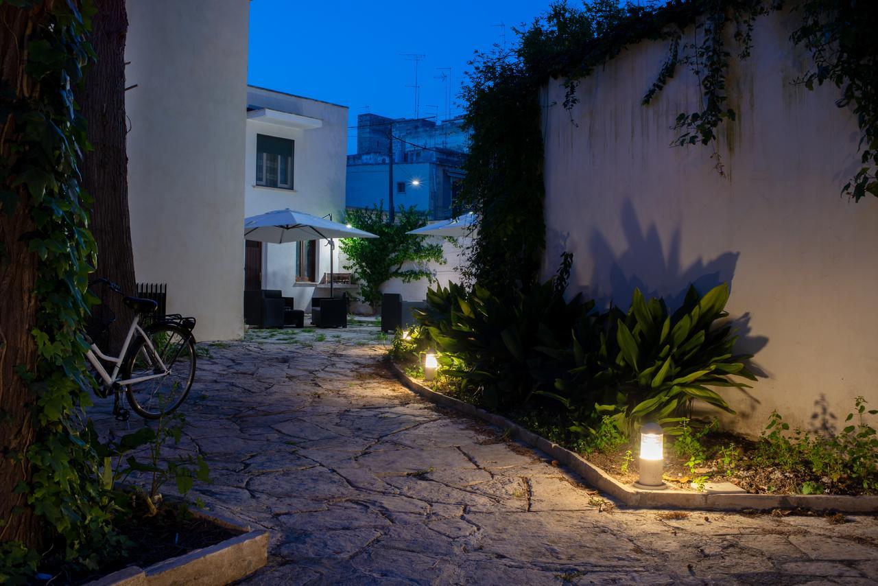 Villa Domus Salento Suites & Rooms Con Parcheggio Privato In Loco Lecce Ngoại thất bức ảnh