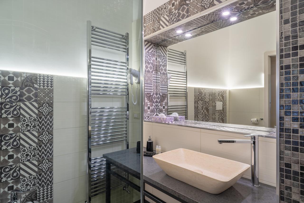 Villa Domus Salento Suites & Rooms Con Parcheggio Privato In Loco Lecce Ngoại thất bức ảnh