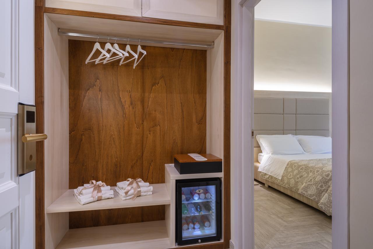 Villa Domus Salento Suites & Rooms Con Parcheggio Privato In Loco Lecce Ngoại thất bức ảnh