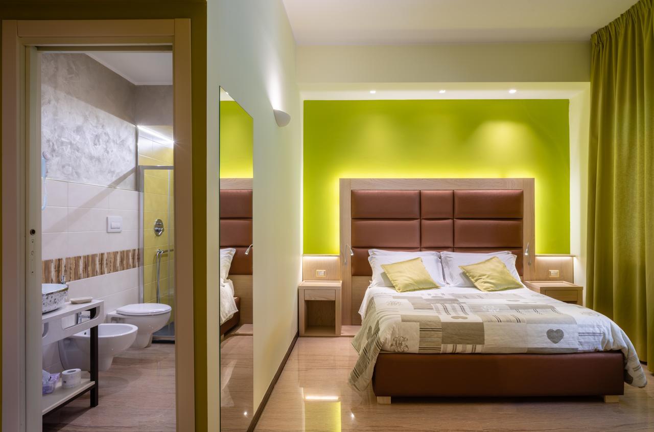 Villa Domus Salento Suites & Rooms Con Parcheggio Privato In Loco Lecce Ngoại thất bức ảnh