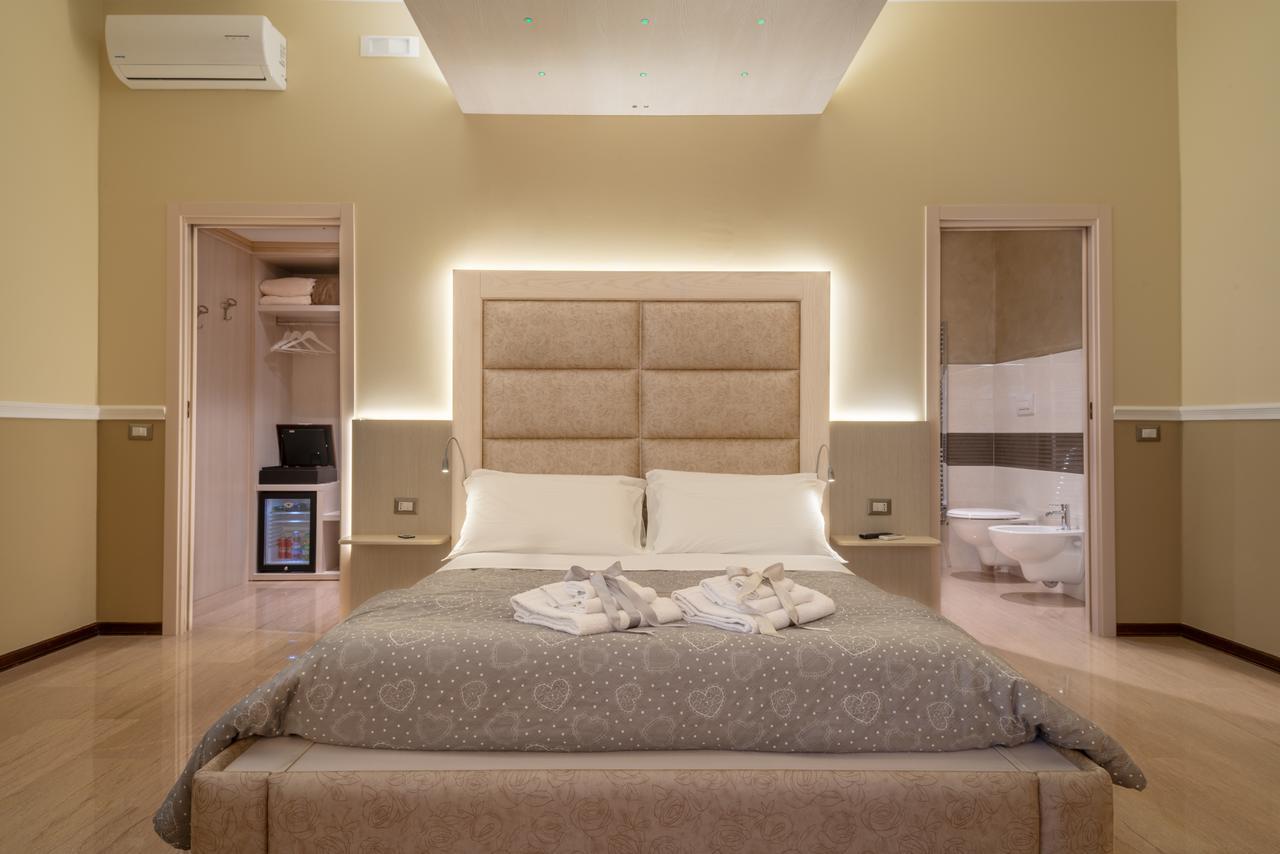 Villa Domus Salento Suites & Rooms Con Parcheggio Privato In Loco Lecce Ngoại thất bức ảnh