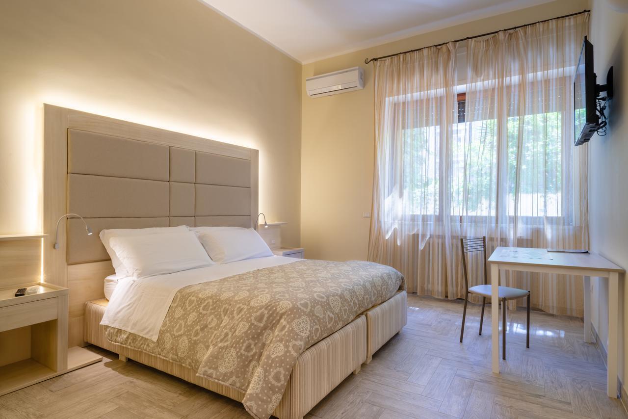 Villa Domus Salento Suites & Rooms Con Parcheggio Privato In Loco Lecce Ngoại thất bức ảnh