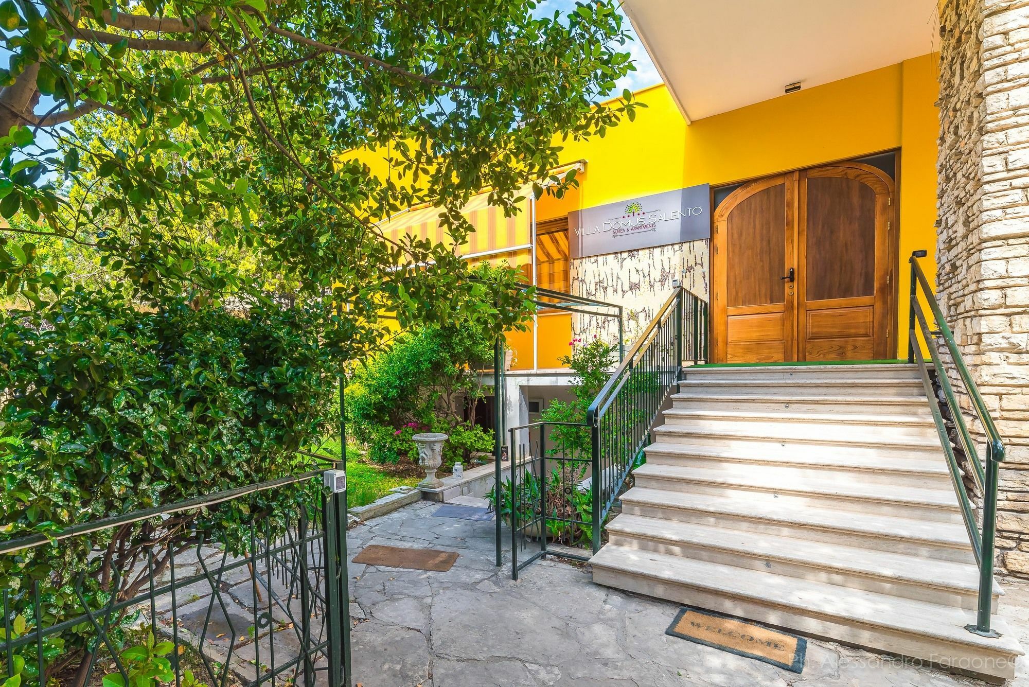 Villa Domus Salento Suites & Rooms Con Parcheggio Privato In Loco Lecce Ngoại thất bức ảnh